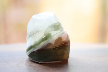 天然鉱石のような宝石石鹸