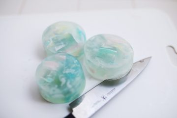宝石石鹸のカケラ