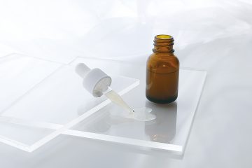 ささくれ、縦線、割れをケア。育爪ネイル美容液